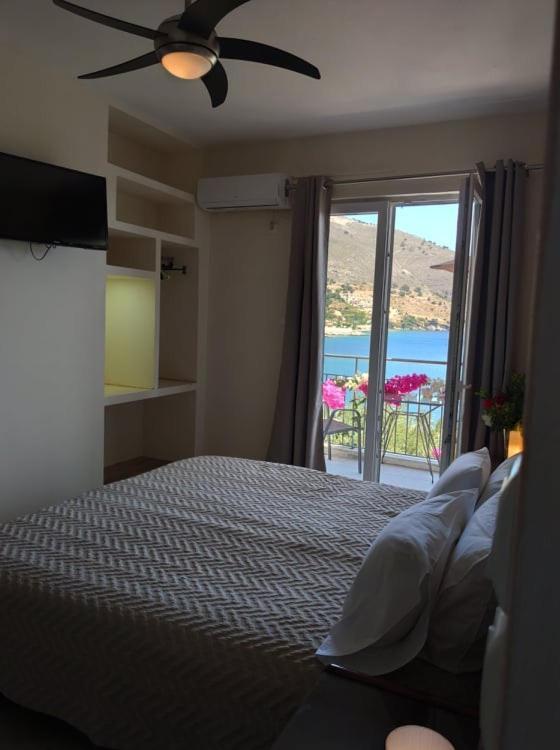 איה אפימיה Ballas Apartments מראה חיצוני תמונה