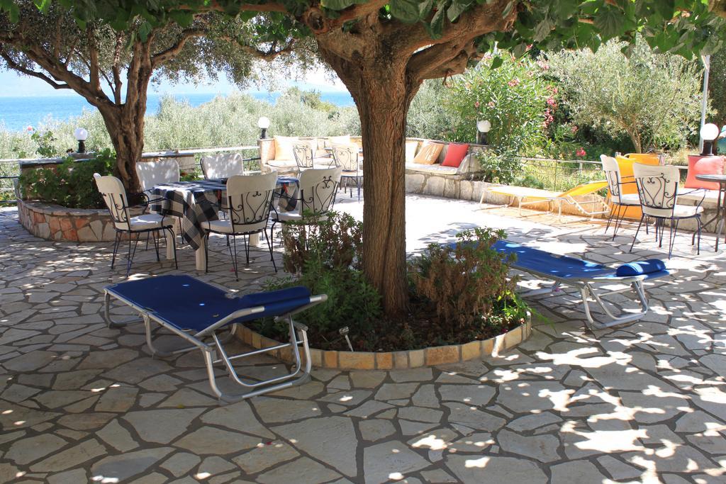 איה אפימיה Ballas Apartments מראה חיצוני תמונה