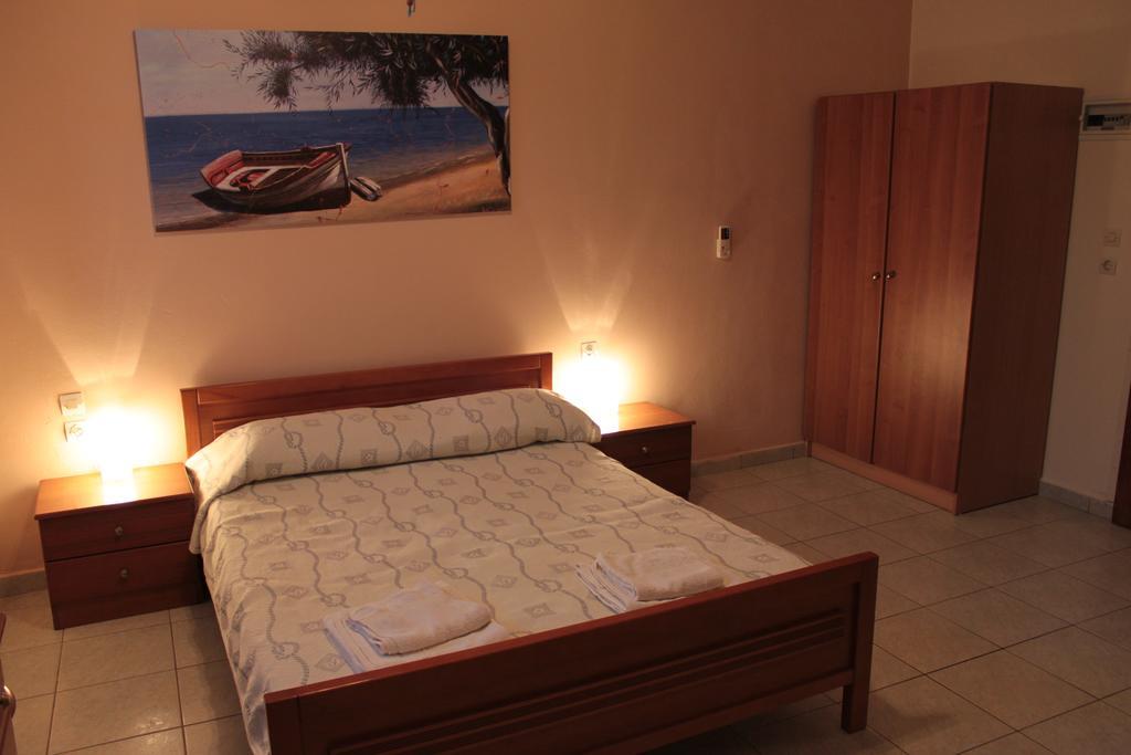 איה אפימיה Ballas Apartments חדר תמונה