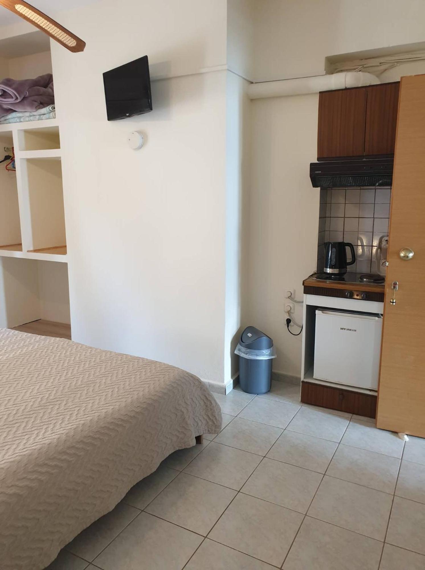 איה אפימיה Ballas Apartments מראה חיצוני תמונה