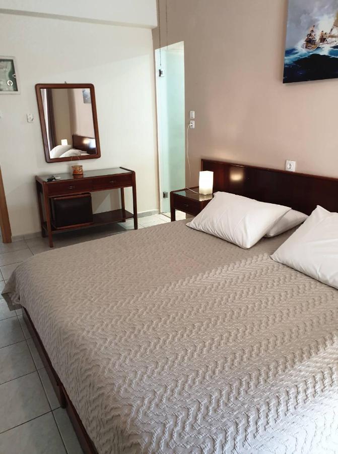 איה אפימיה Ballas Apartments מראה חיצוני תמונה